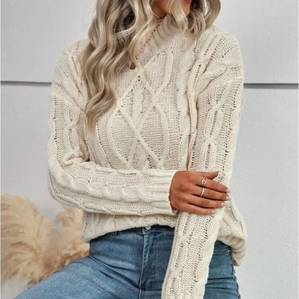 New cable knit turtleneck sweater - Picture 2 of 6